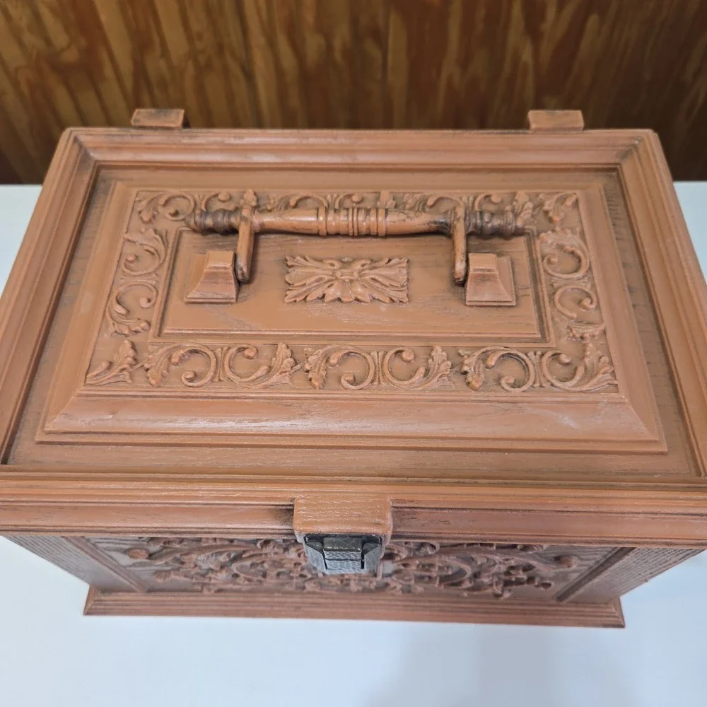 Vintage 1970's Max Klein Brown Faux-Wood Plastic Sewing Box (15